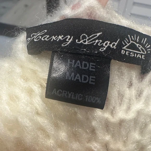 Elegant knitted Cream Knit Poncho with Fringe - Picture 10 of 12